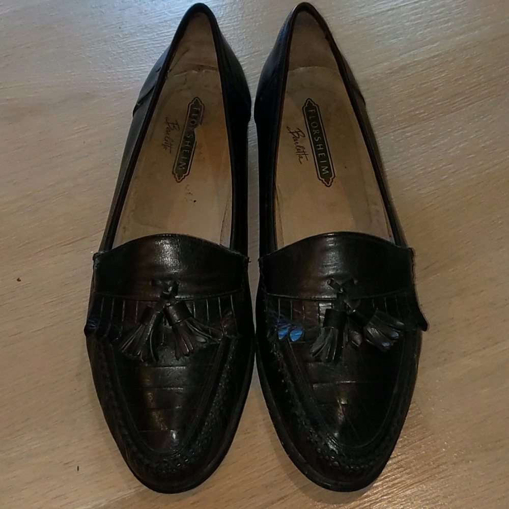 Florsheim leather shoes - black. 11 D